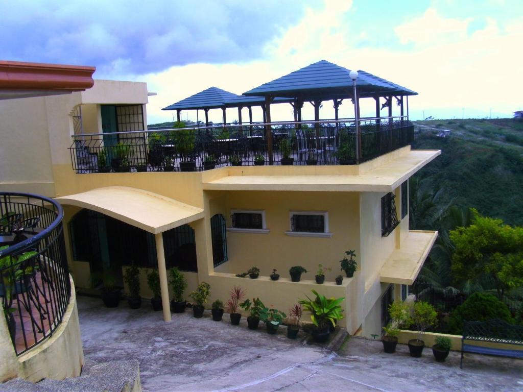 Royal Taal Inn Tagaytay City Esterno foto