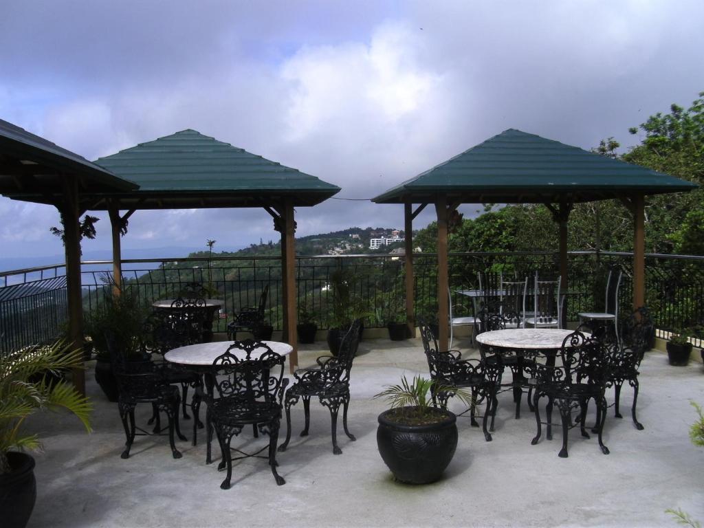 Royal Taal Inn Tagaytay City Esterno foto