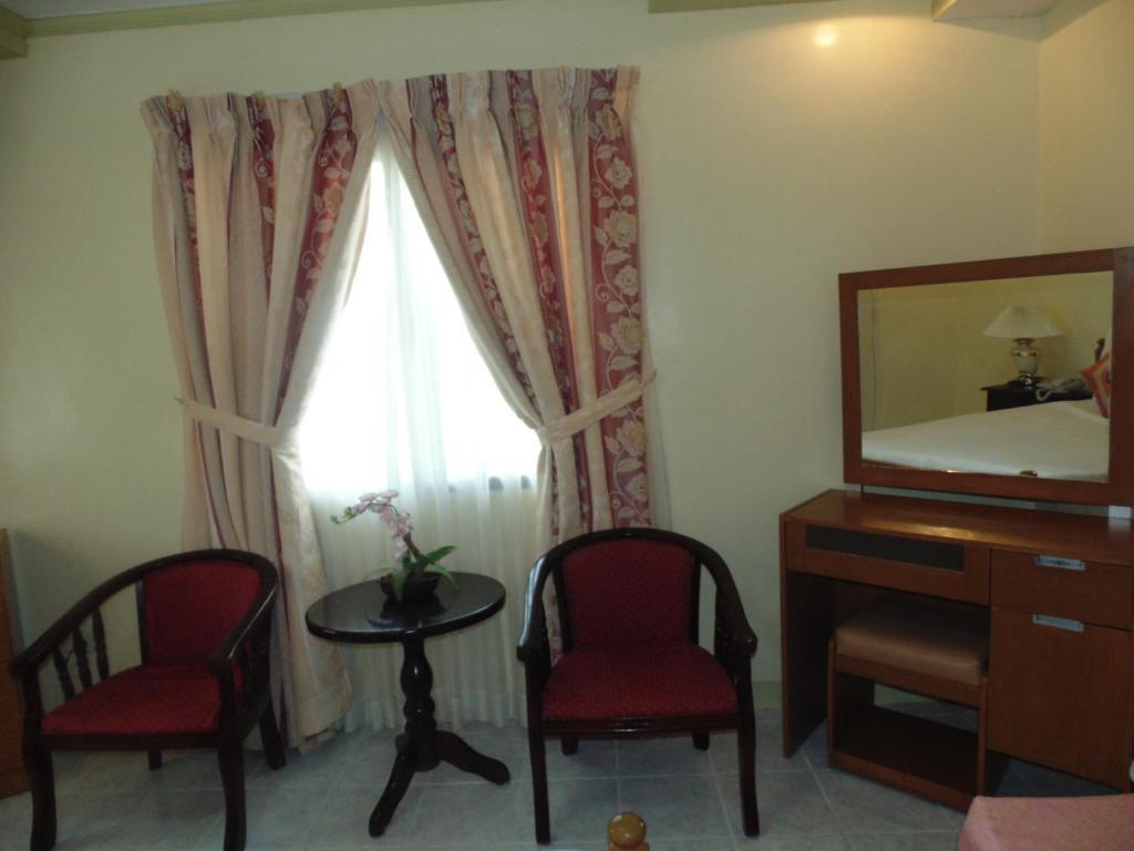 Royal Taal Inn Tagaytay City Camera foto