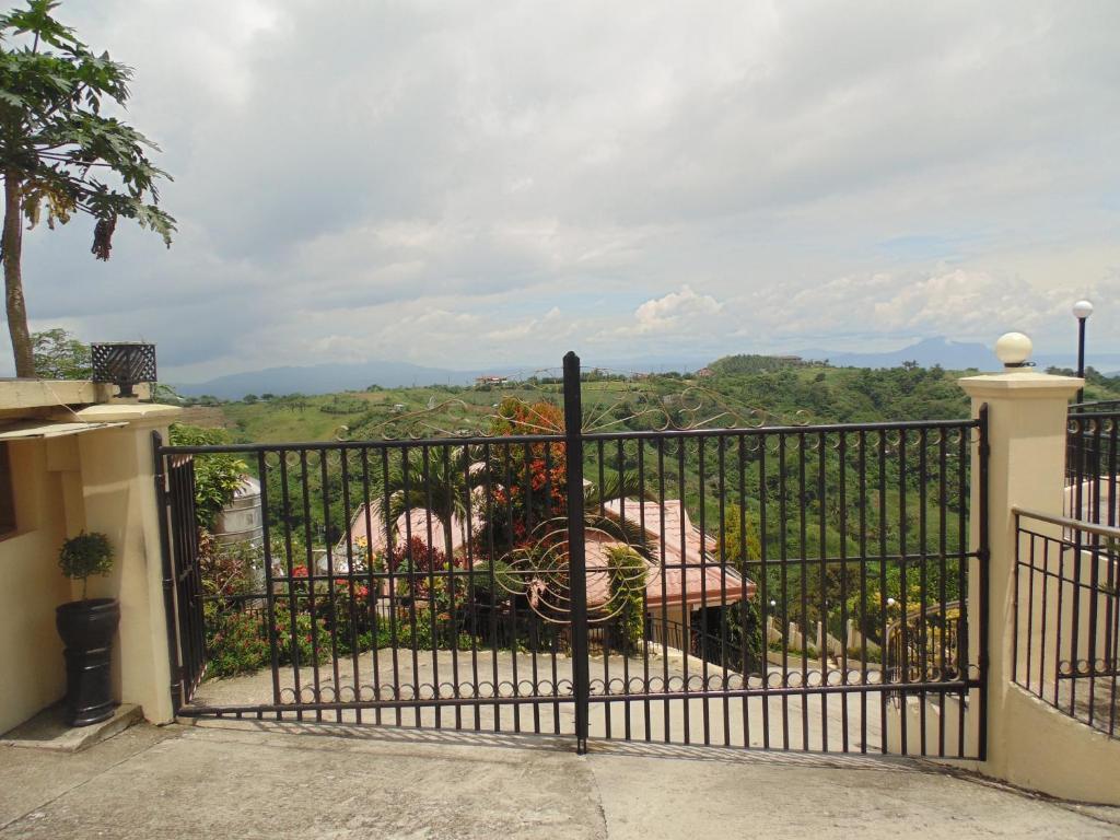 Royal Taal Inn Tagaytay City Camera foto