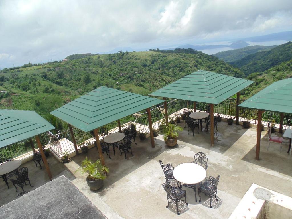 Royal Taal Inn Tagaytay City Esterno foto