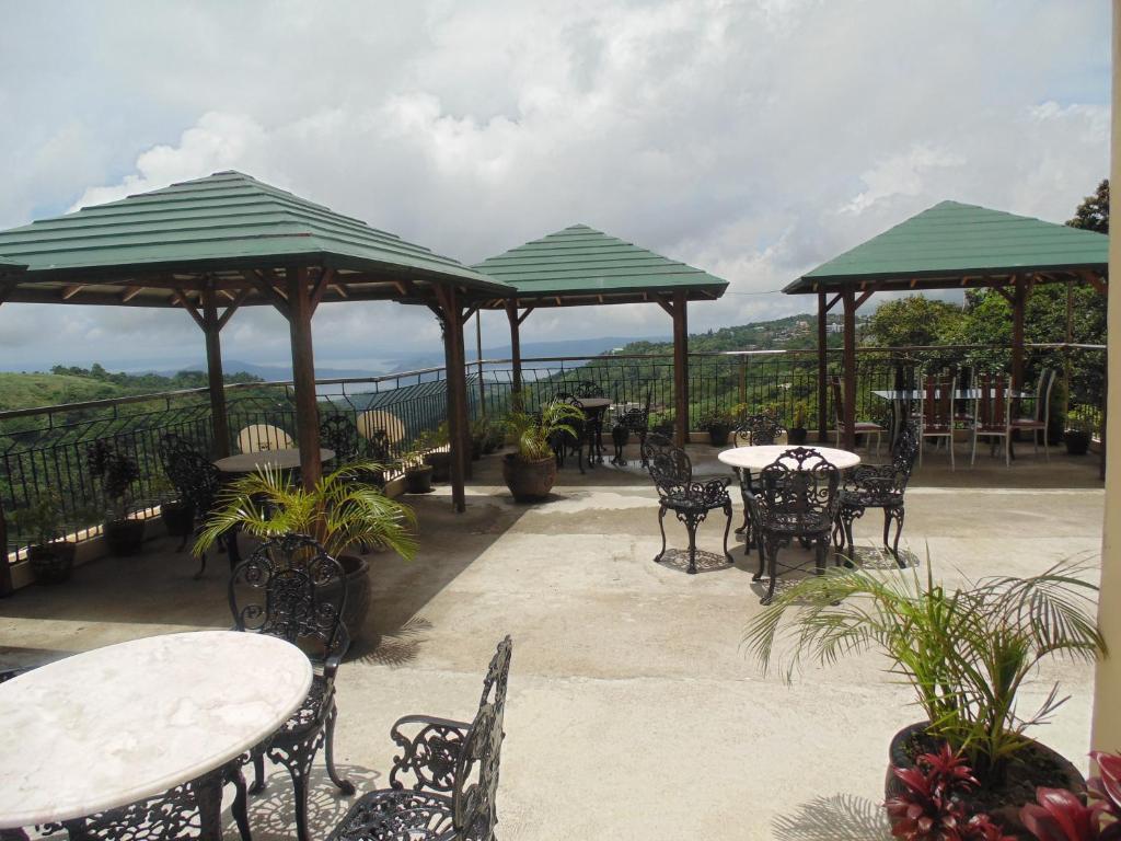 Royal Taal Inn Tagaytay City Esterno foto