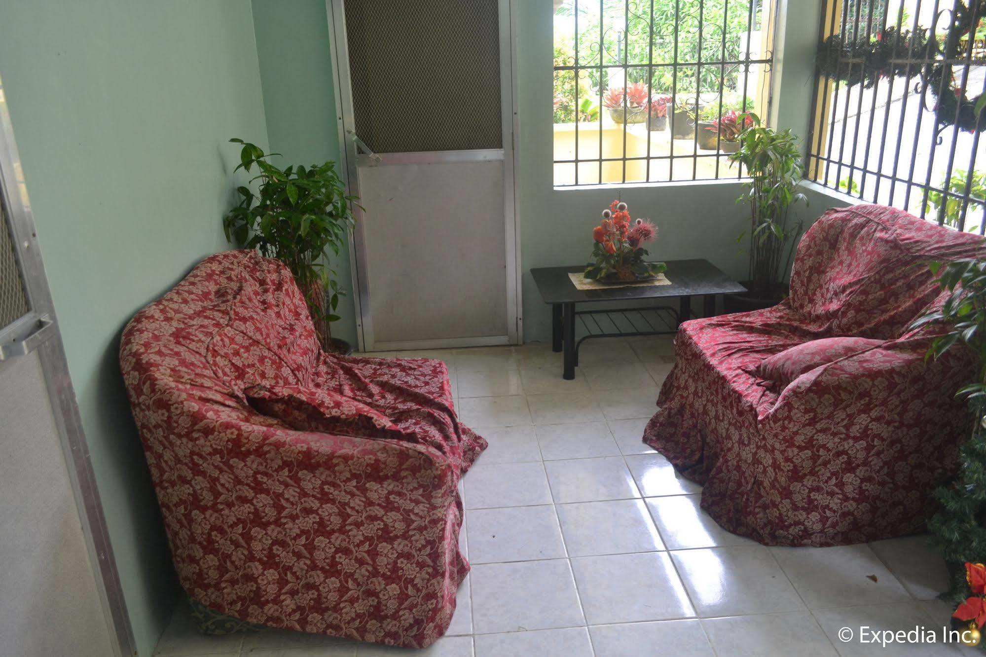 Royal Taal Inn Tagaytay City Esterno foto