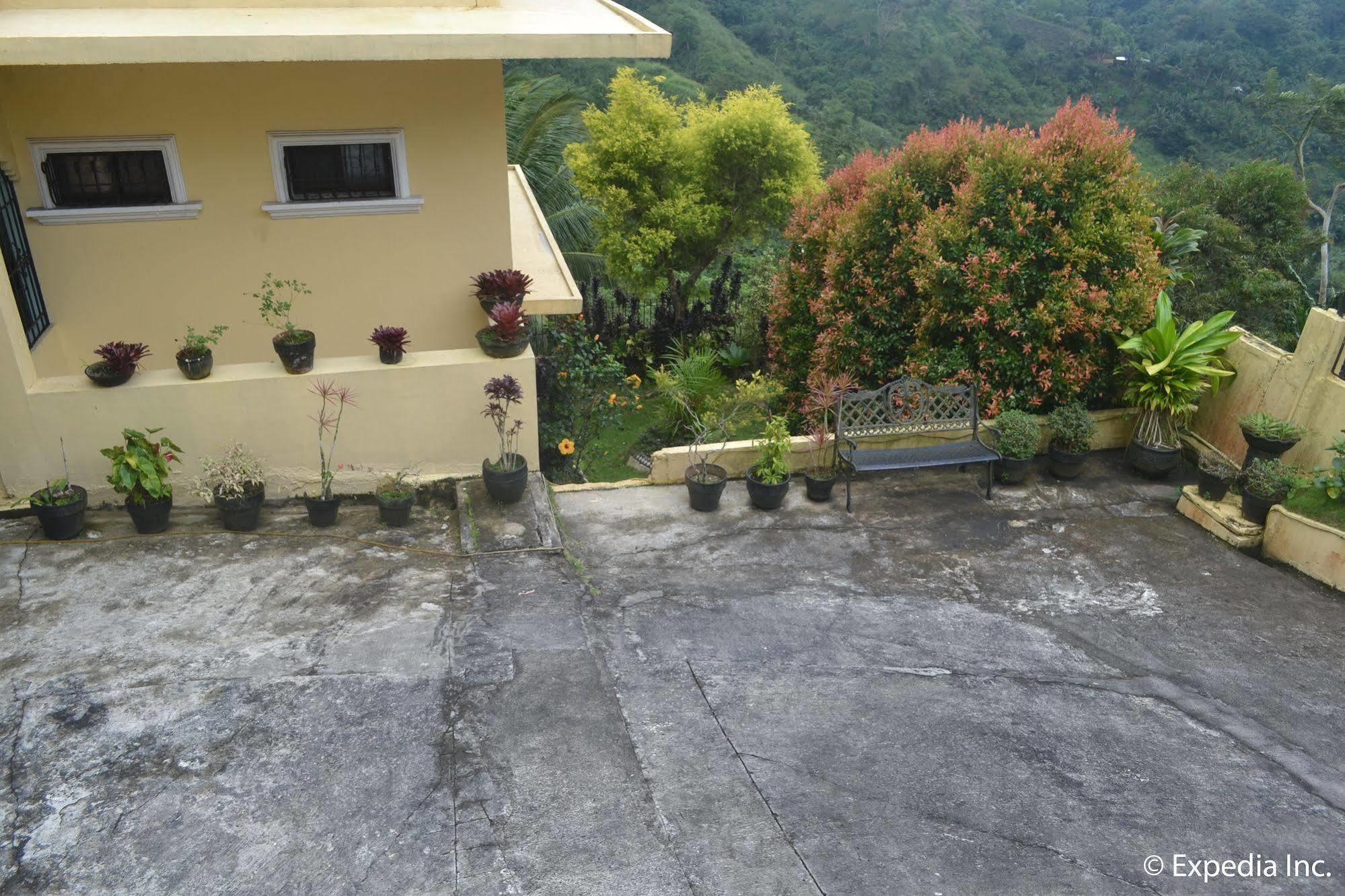 Royal Taal Inn Tagaytay City Esterno foto